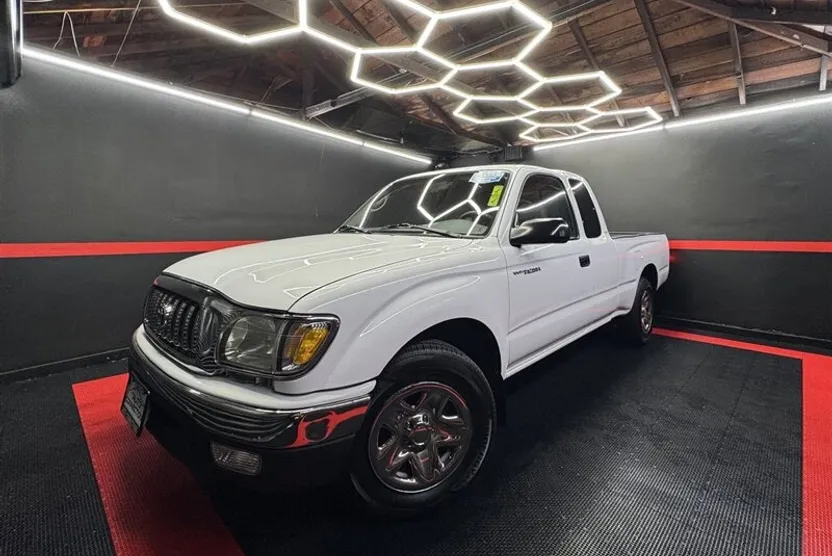 2001 Toyota Tacoma photo 1
