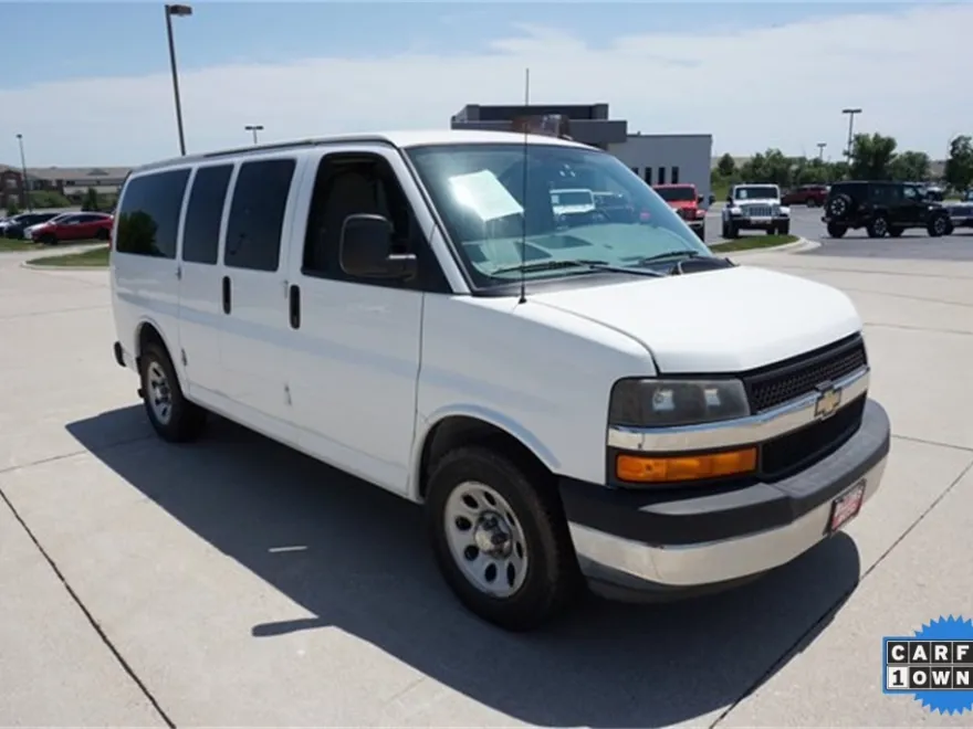 2014 Chevrolet Express 1500 LT photo 1