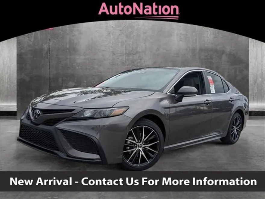 2024 Toyota Camry SE photo 1
