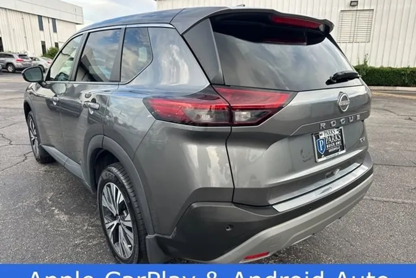 2022 Nissan Rogue SV photo 1
