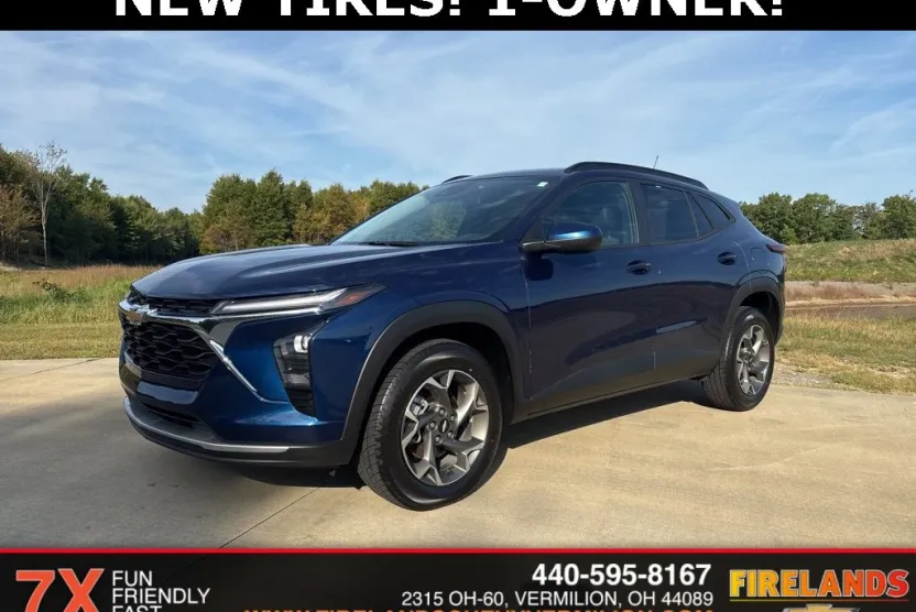 2024 Chevrolet Trax LT photo 1