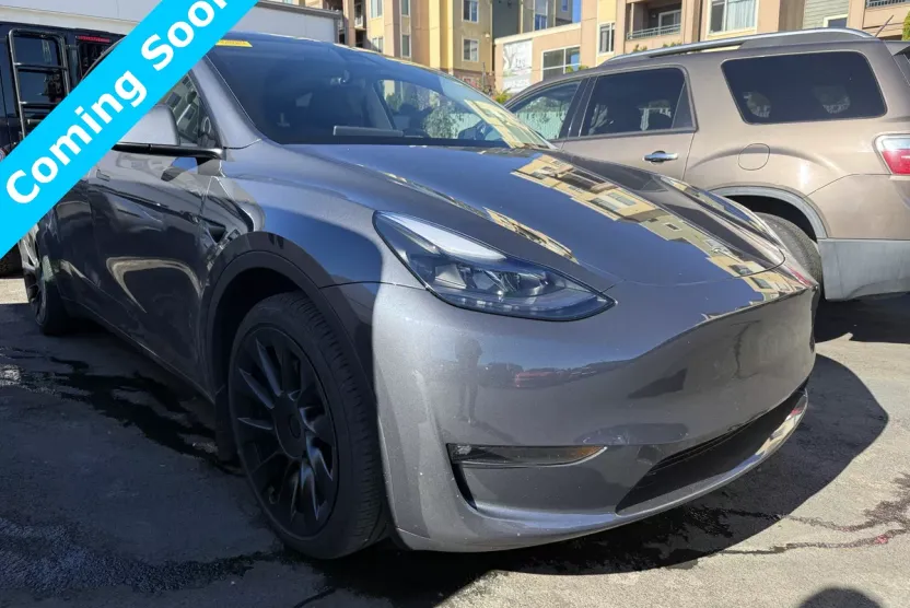 2023 Tesla Model Y Long Range photo 1