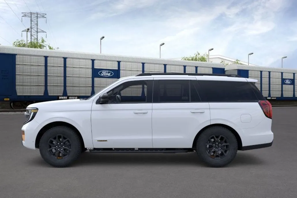 2025 Ford Expedition photo 1