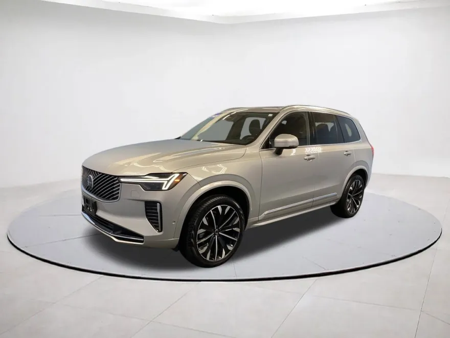 2025 Volvo XC90 Plus photo 1