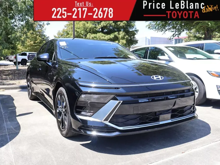 2024 Hyundai Sonata SEL photo 1