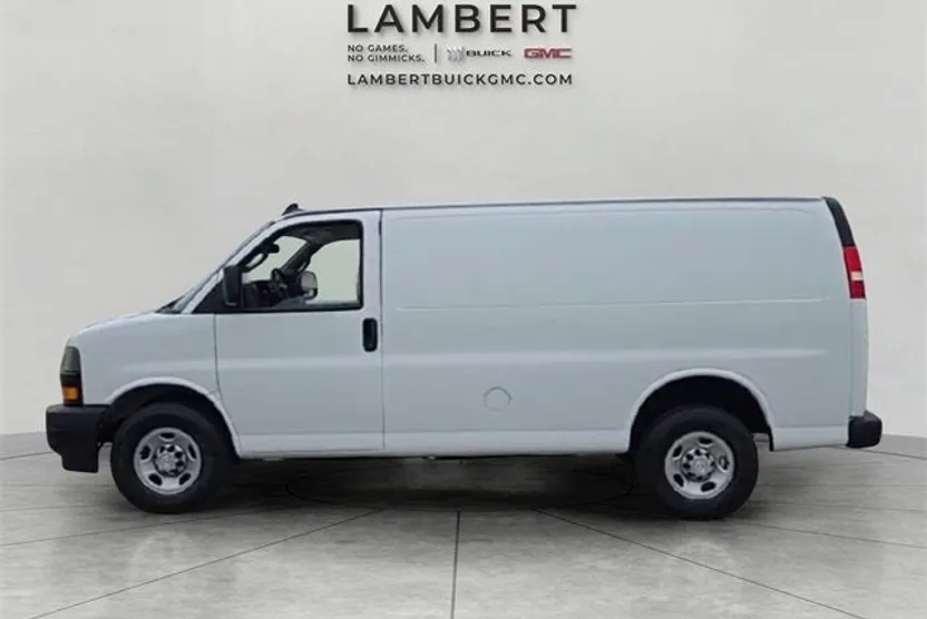2018 Chevrolet Express 2500 Cargo Van photo 1