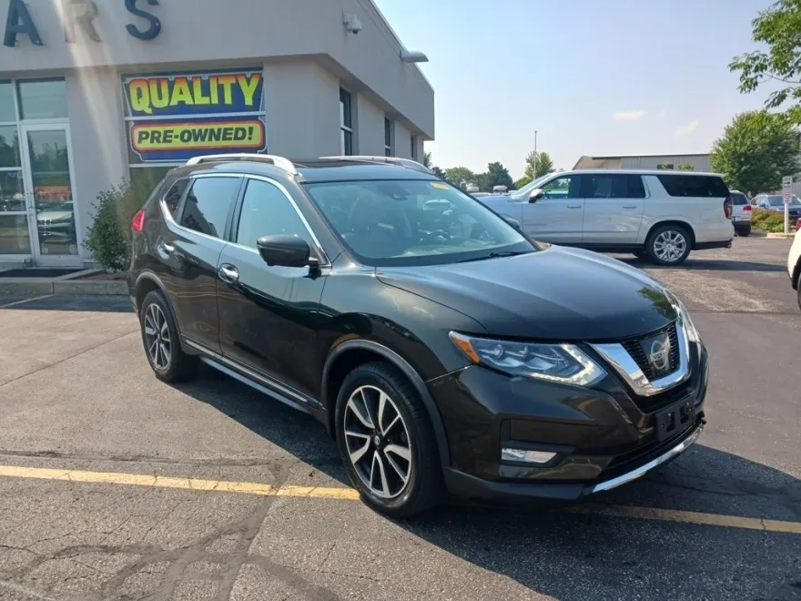 2017 Nissan Rogue SL photo 1