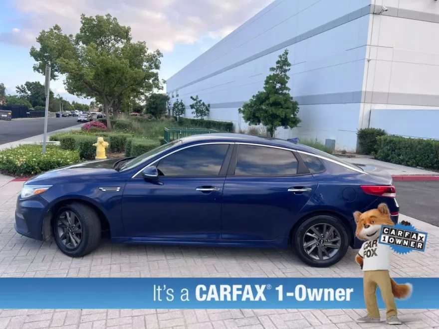 2019 Kia Optima LX photo 1