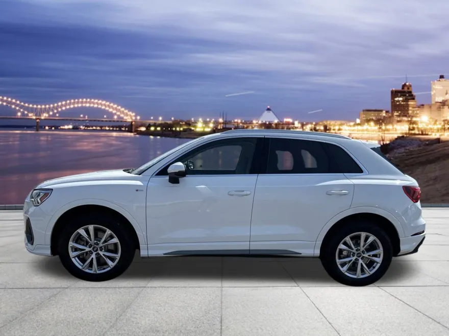 2025 Audi Q3 45 TFSI S line Premium photo 1