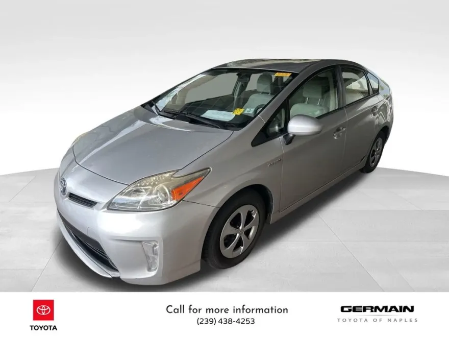 2015 Toyota Prius Two photo 1