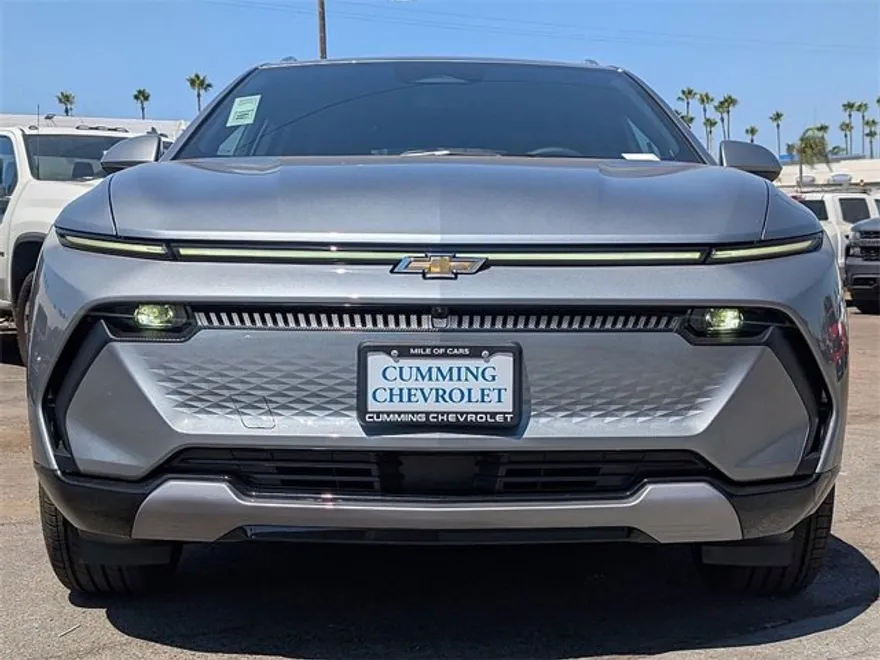 2025 Chevrolet Equinox EV 1LT photo 1