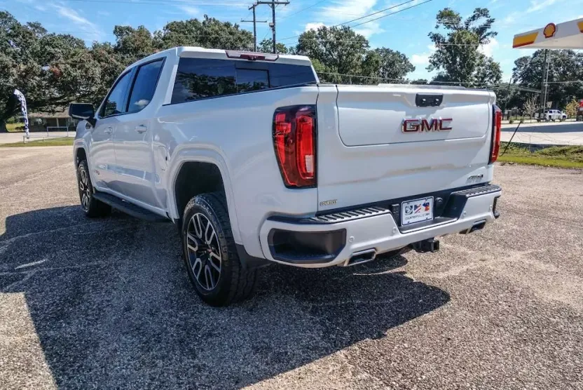 2024 Gmc Sierra AT4 photo 1