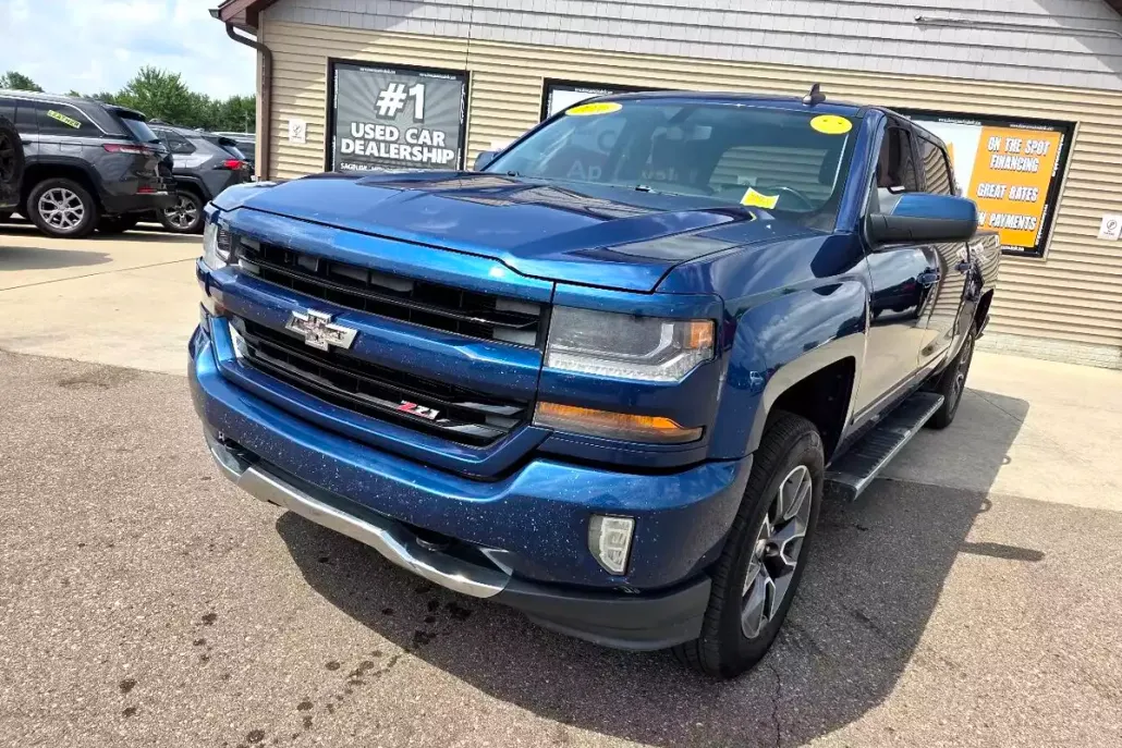 2016 Chevrolet Silverado 1500 LT photo 1