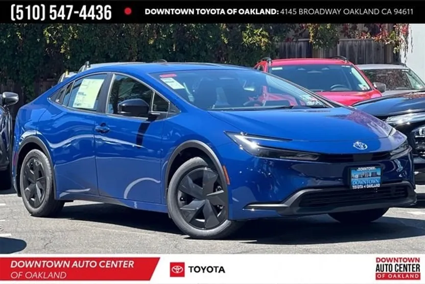 2026 Toyota Prius LE photo 1