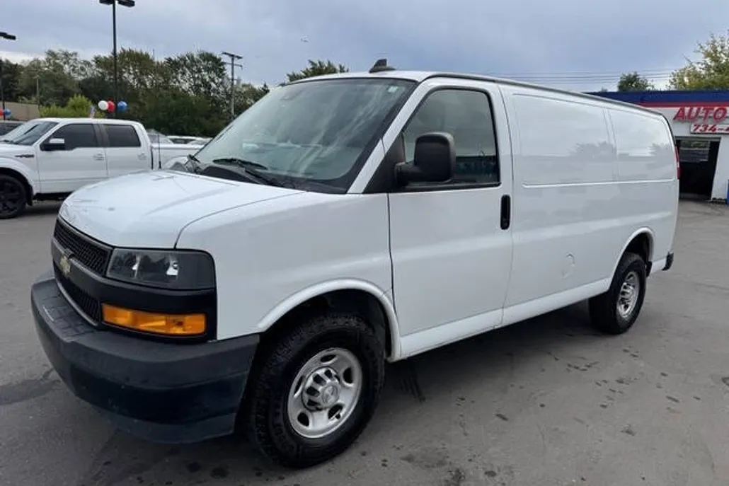 2019 Chevrolet Express 2500 Cargo Van photo 1