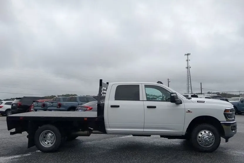 2025 Ram 3500 Tradesman photo 1