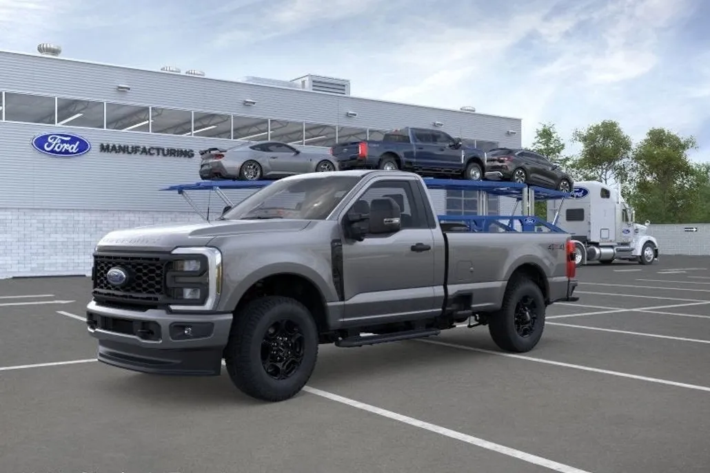 2025 Ford F-350 photo 1