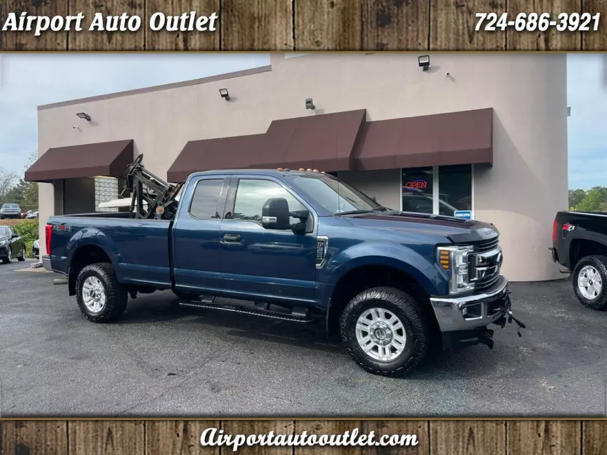 2019 Ford F-350 XLT photo 1