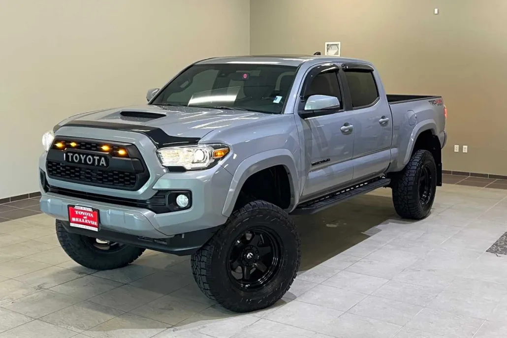 2020 Toyota Tacoma TRD Sport photo 1