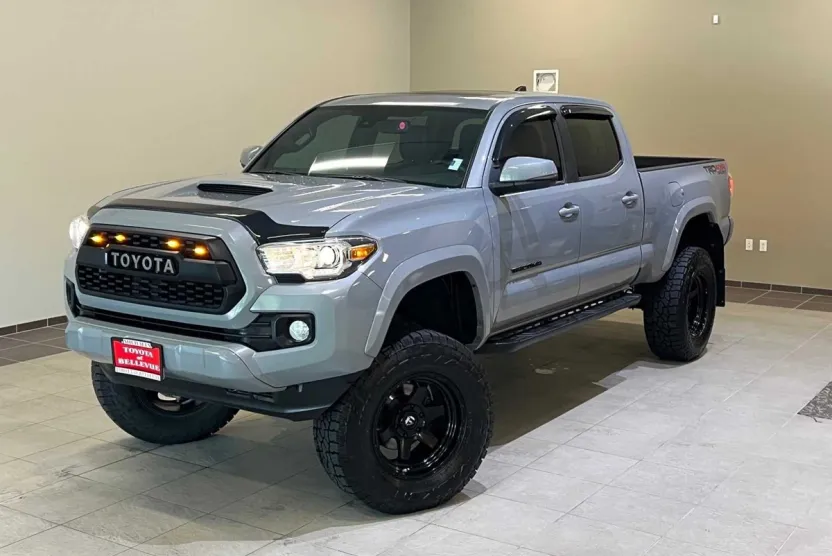 2020 Toyota Tacoma TRD Sport photo 1