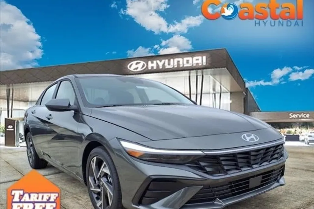 2025 Hyundai Elantra SEL Convenience photo 1