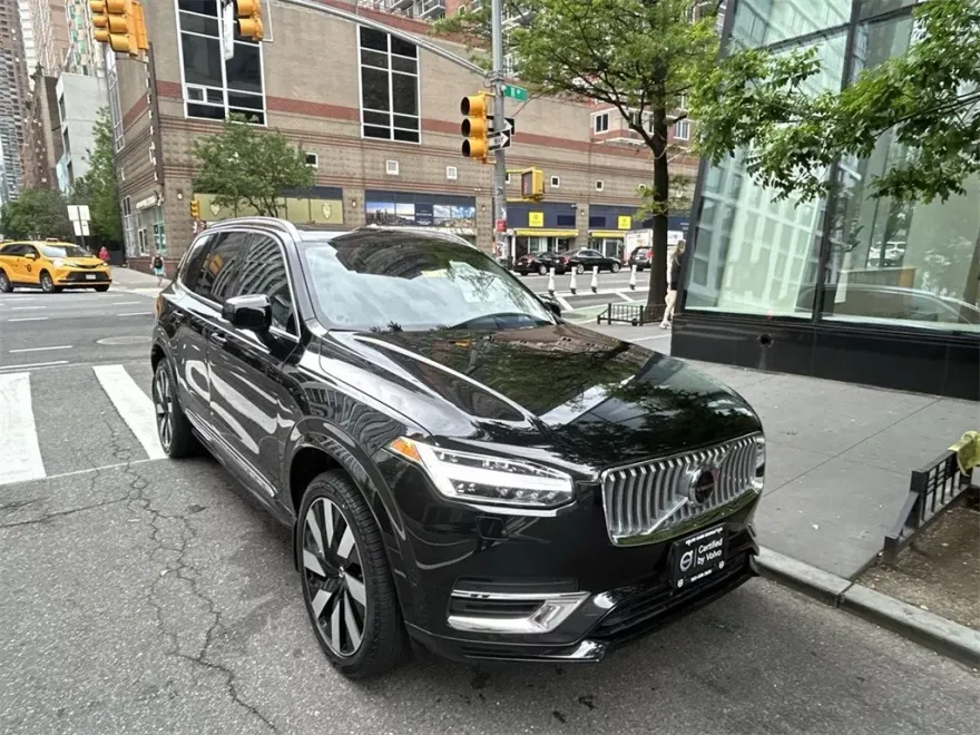 2024 Volvo XC90 Ultimate photo 1