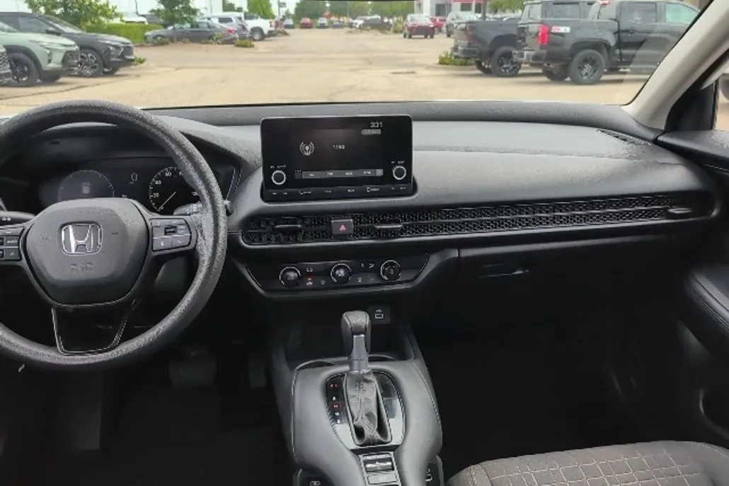 2023 Honda HR-V LX photo 1
