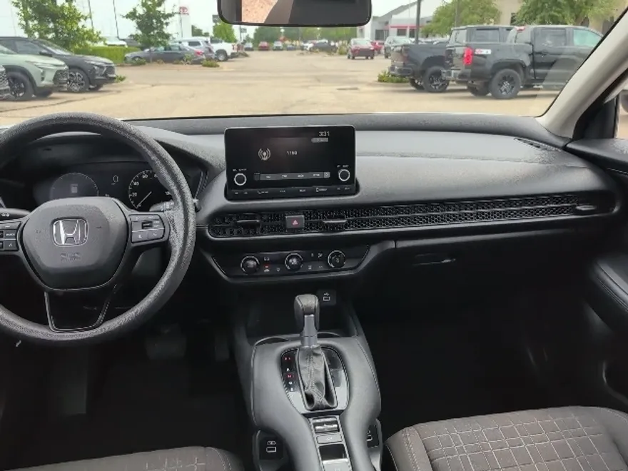 2023 Honda HR-V LX photo 1
