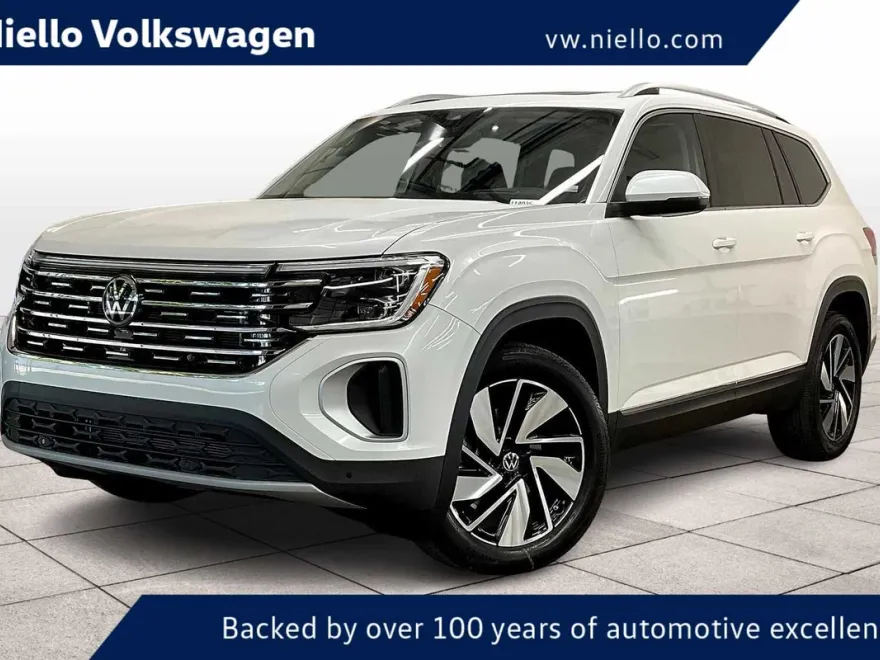 2025 Volkswagen Atlas SEL photo 1