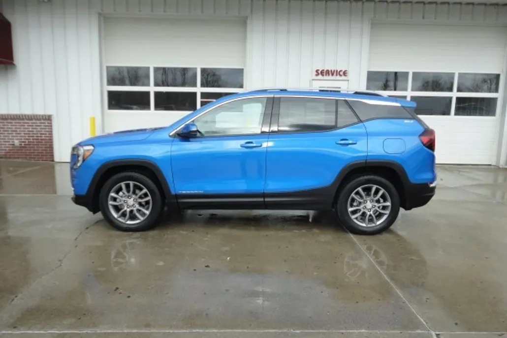 2024 Gmc Terrain SLT photo 1