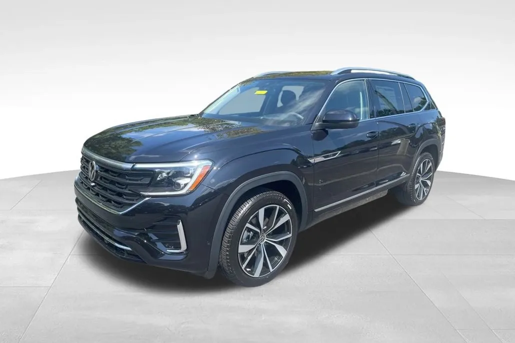 2026 Volkswagen Atlas SEL Premium R-Line photo 1