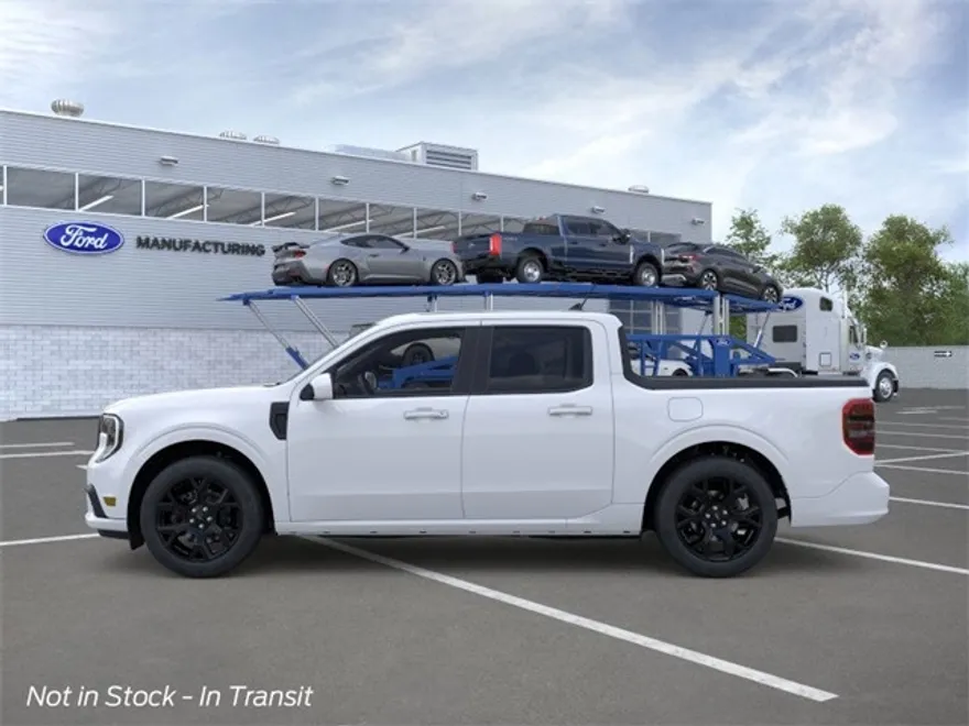 2025 Ford Maverick photo 1