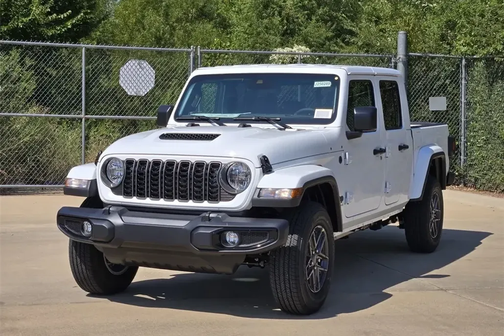 2025 Jeep Gladiator Sport photo 1