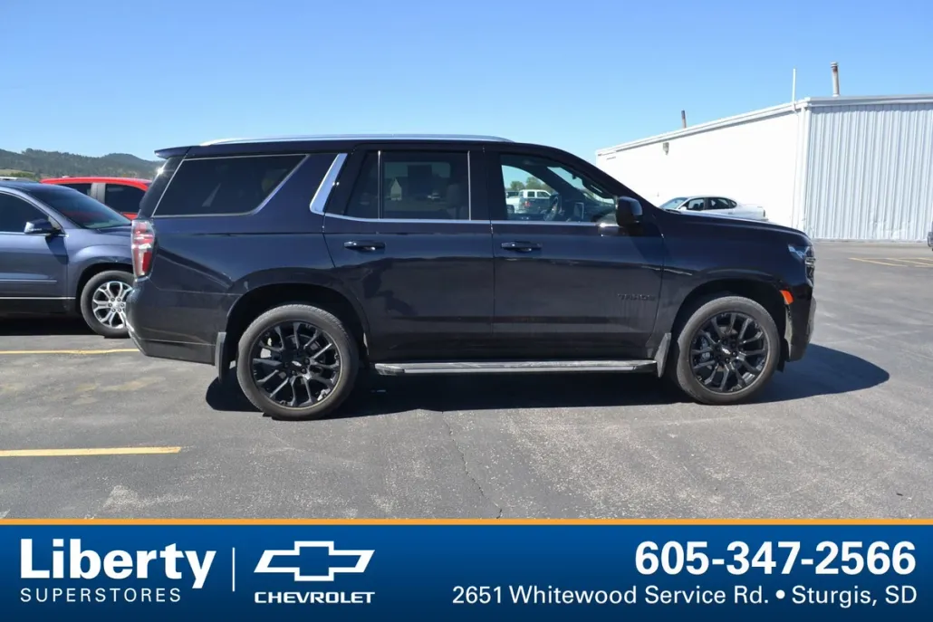 2023 Chevrolet Tahoe LT photo 1