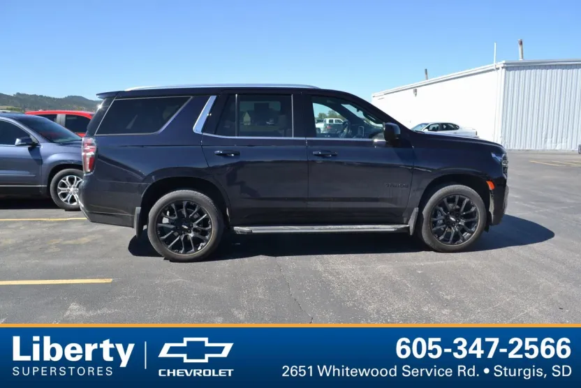 2023 Chevrolet Tahoe LT photo 1