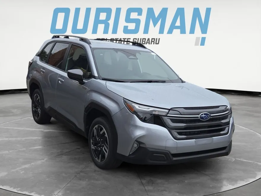 2025 Subaru Forester Premium photo 1