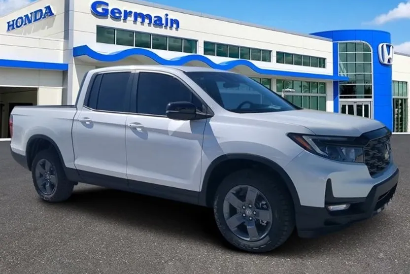 2025 Honda Ridgeline TrailSport photo 1