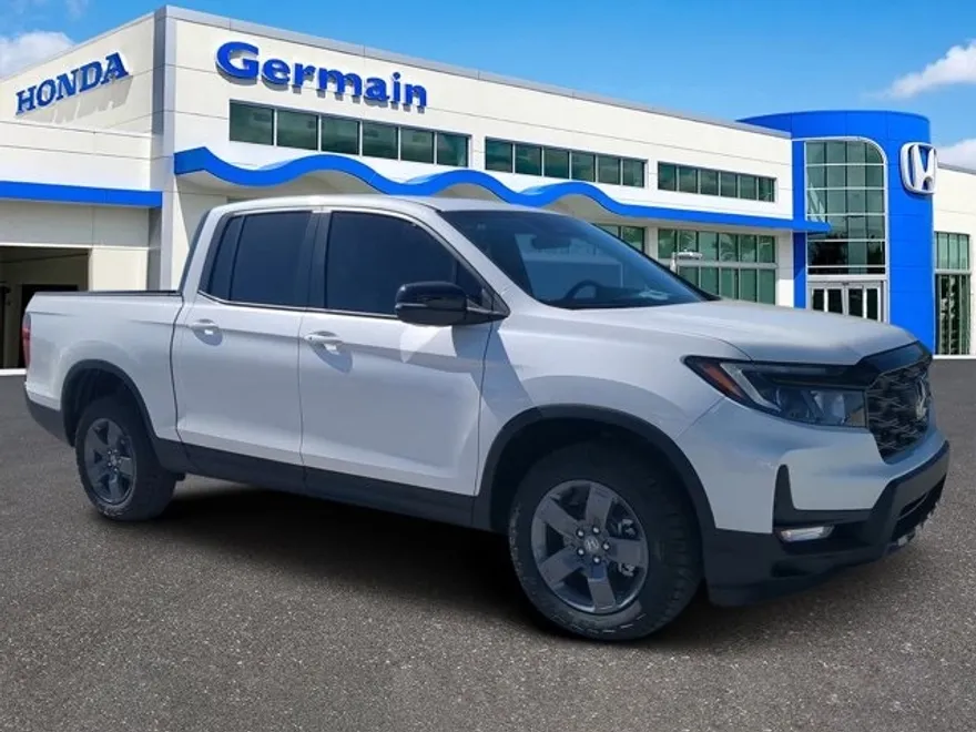 2025 Honda Ridgeline TrailSport photo 1