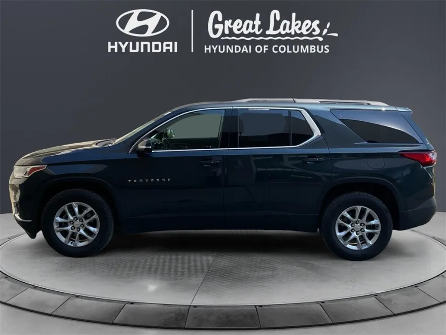 2021 Chevrolet Traverse Cloth 1LT photo 1