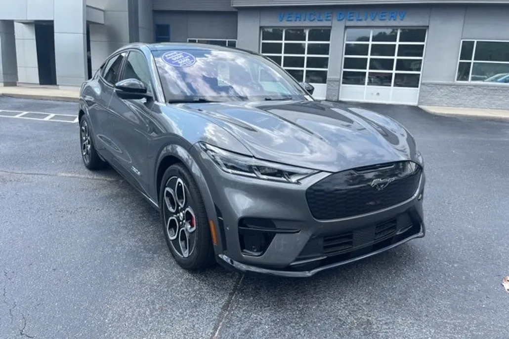 2023 Ford Mustang Mach-E GT photo 1