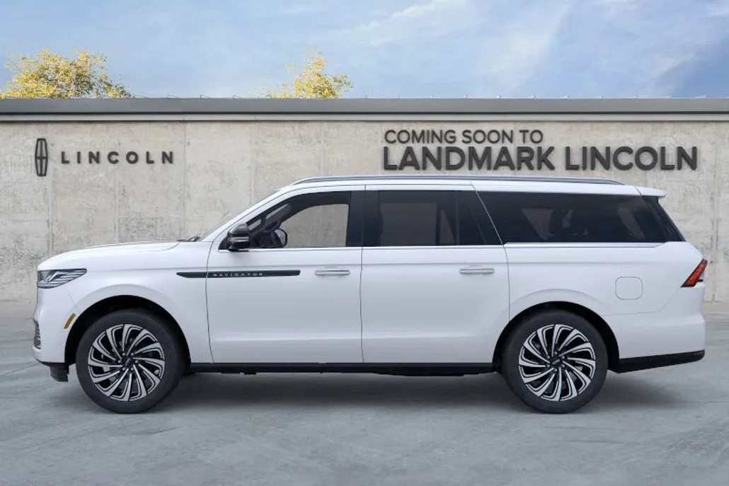 2025 Lincoln Navigator Black Label photo 1