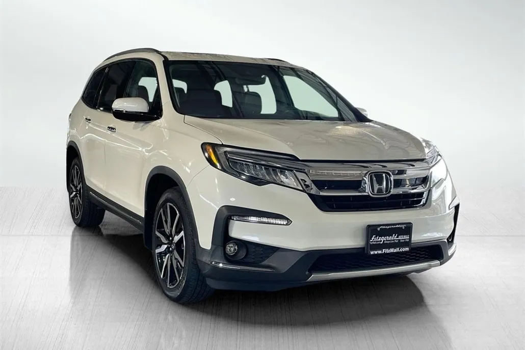 2019 Honda Pilot Elite photo 1