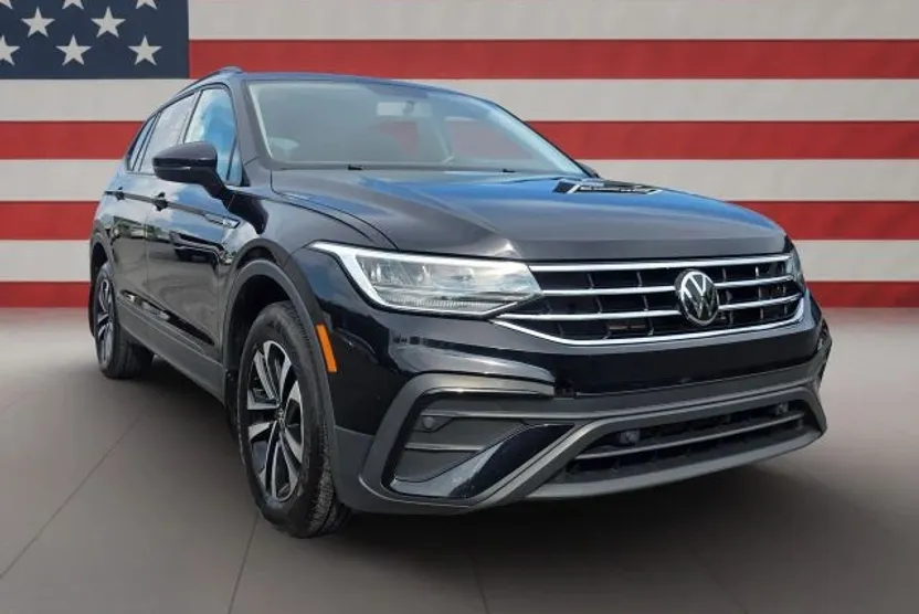 2022 Volkswagen Tiguan Sport photo 1