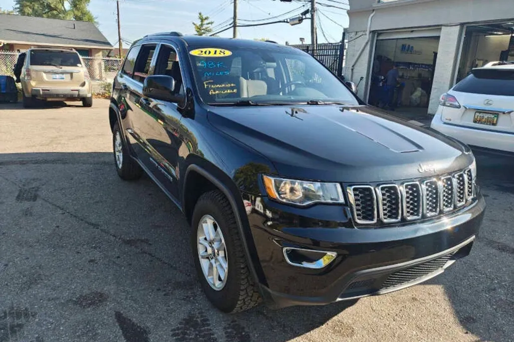 2018 Jeep Grand Cherokee Laredo photo 1