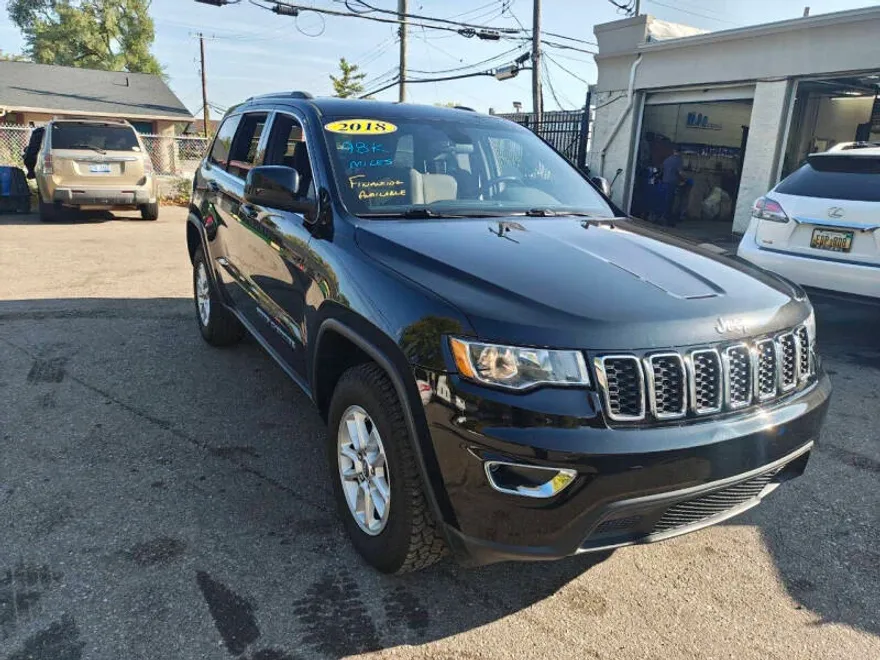 2018 Jeep Grand Cherokee Laredo photo 1