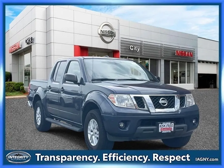 2017 Nissan Frontier SV photo 1