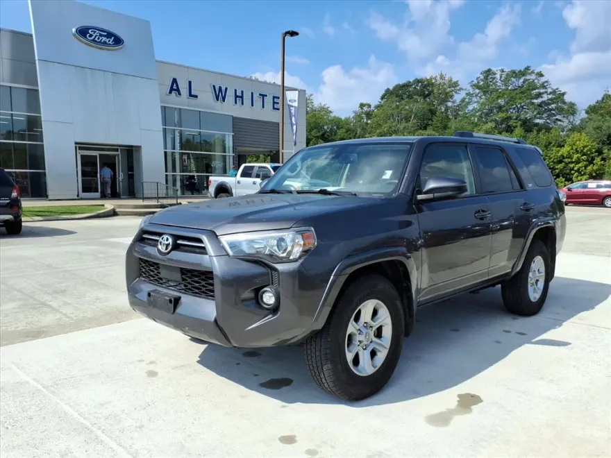 2023 Toyota 4Runner SR5 photo 1