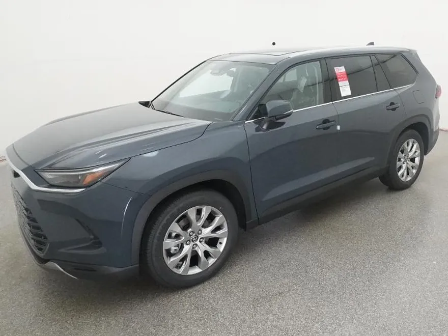 2026 Toyota Highlander Hybrid Limited photo 1