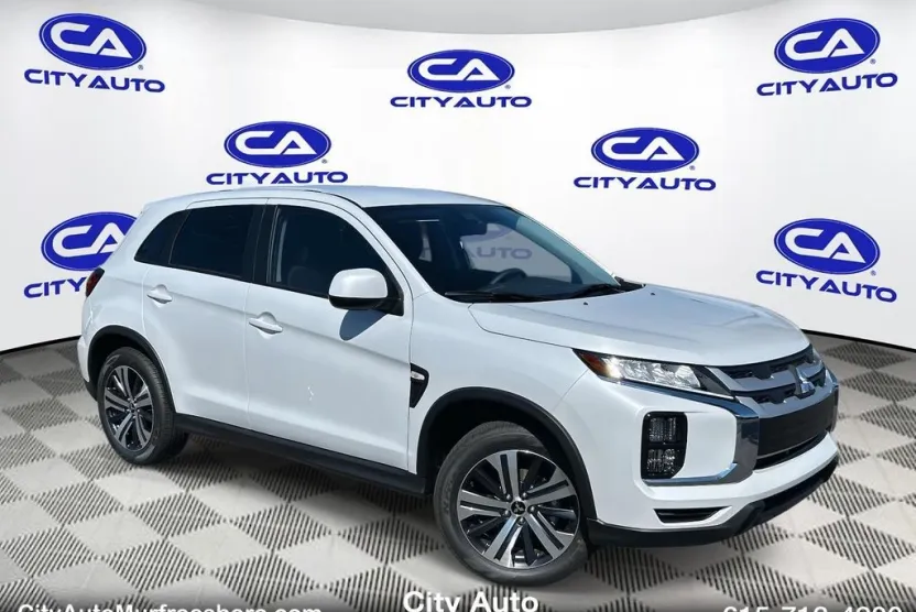 2025 Mitsubishi Outlander Sport ES photo 1