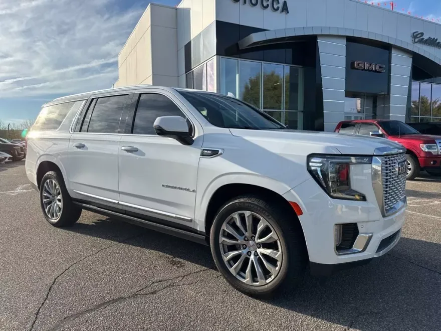 2022 Gmc Yukon XL Denali photo 1